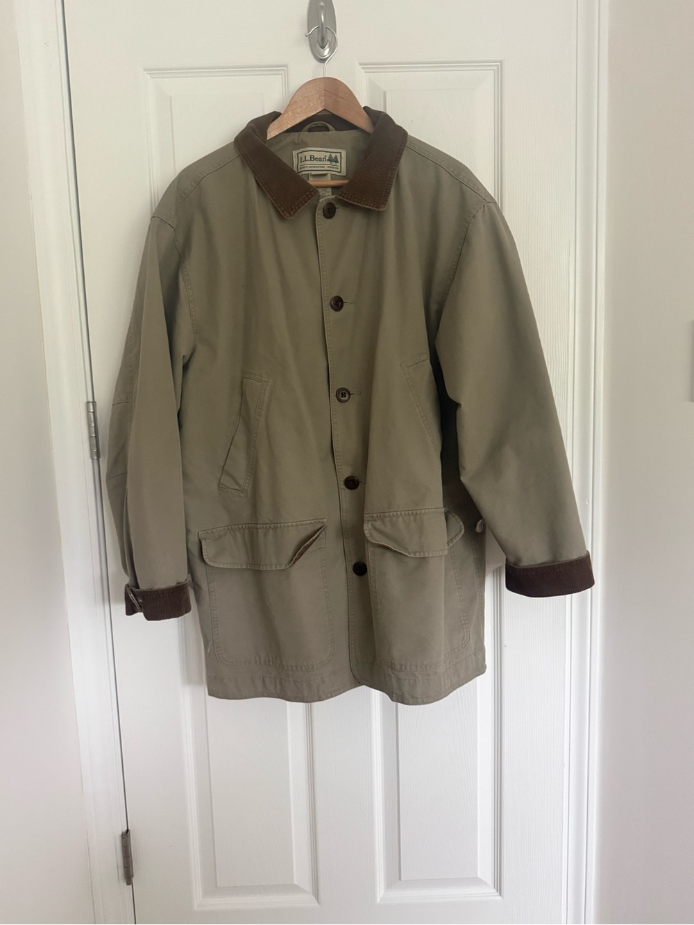 Men’s LL Bean Chore Barn Field Coat Jacket Khaki Corduroy Collar Sleeve Size L